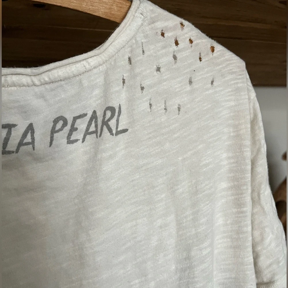 Magnolia Pearl White Graphic Short Sleeve Tee with Red Accents - Picture 8 of 8